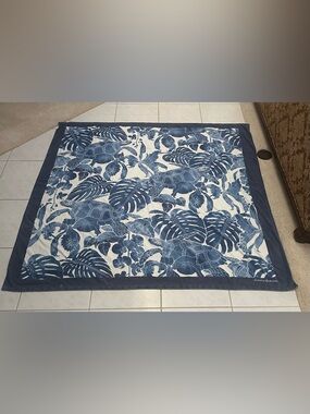 Tommy Bahama Oversized Cotton Beach Towel Picnic Blue Sea Turtle Tropical